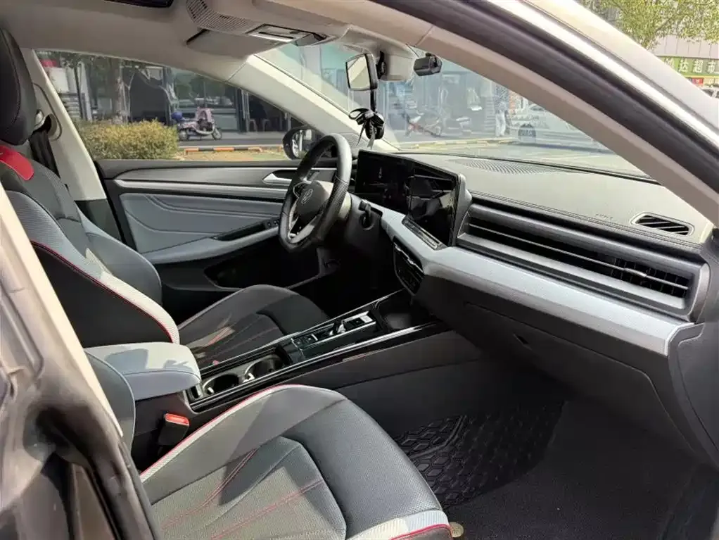 Volkswagen Lamando 2023 из CN, фото 10