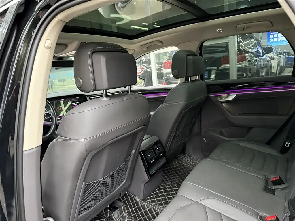 Volkswagen Touareg 2023 из CN, фото 9