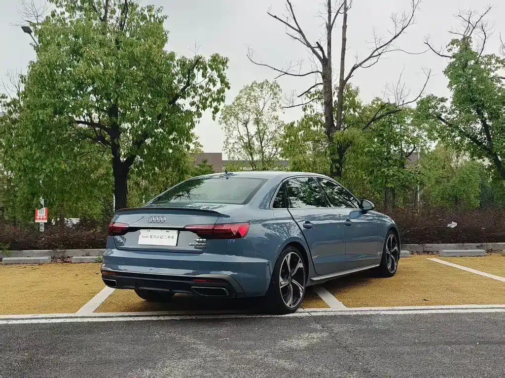 Audi A4L 2023 из CN, фото 5