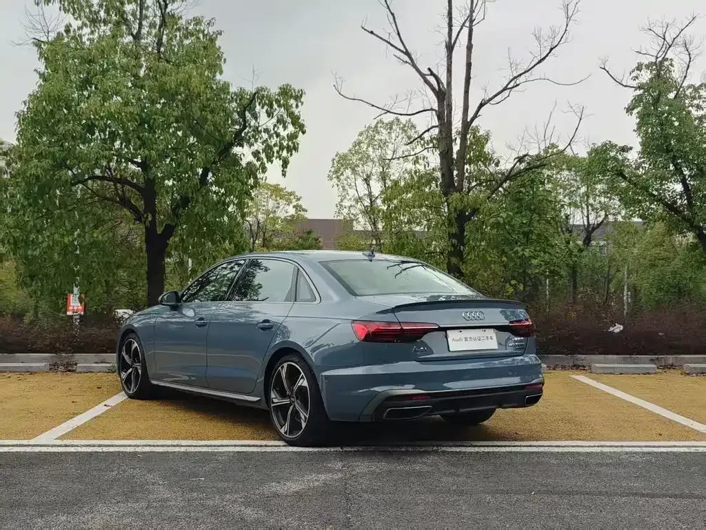 Audi A4L 2023 из CN, фото 7