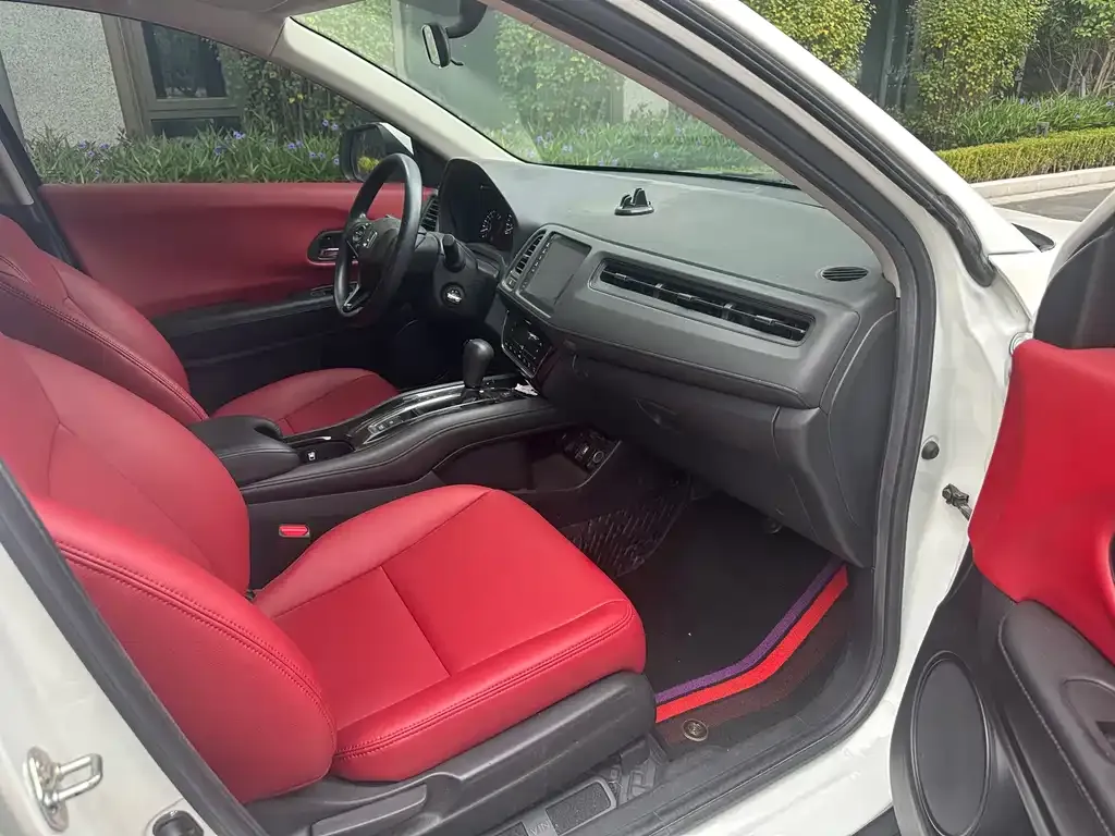 Honda Vezel 2021 из CN, фото 7