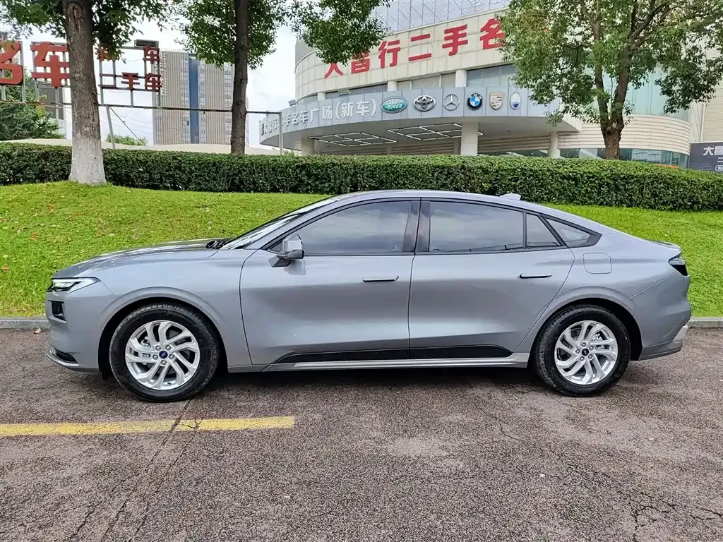 Ford Mondeo 2025 из CN, фото 3