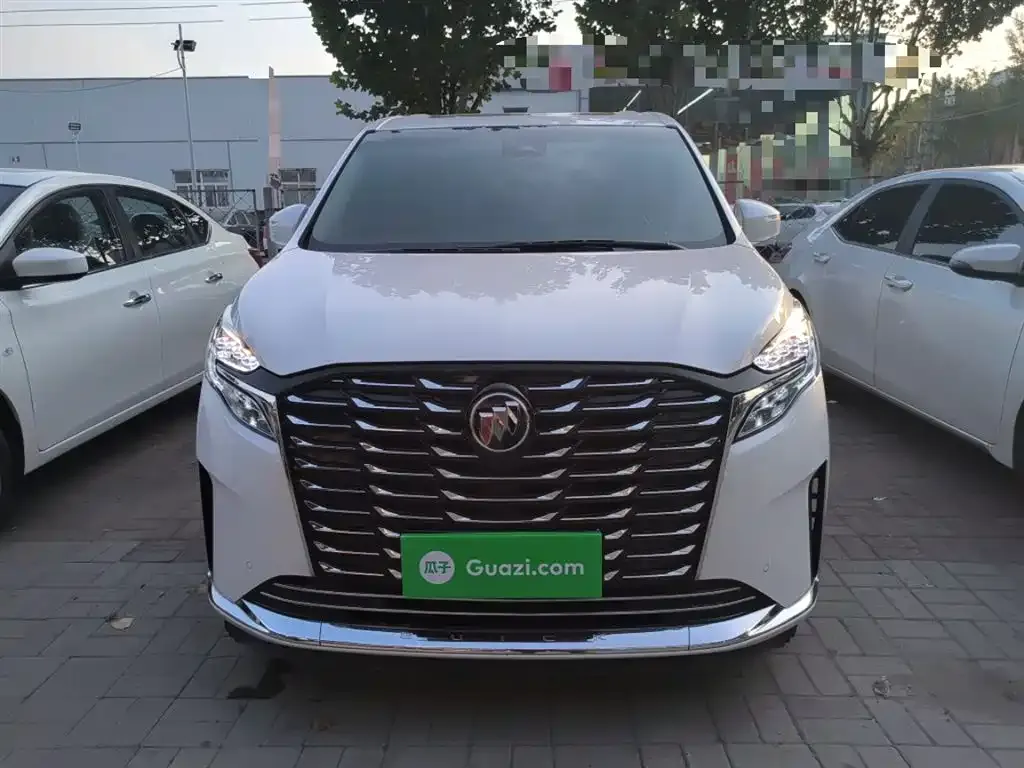 Buick GL8 2024 из CN, фото 3