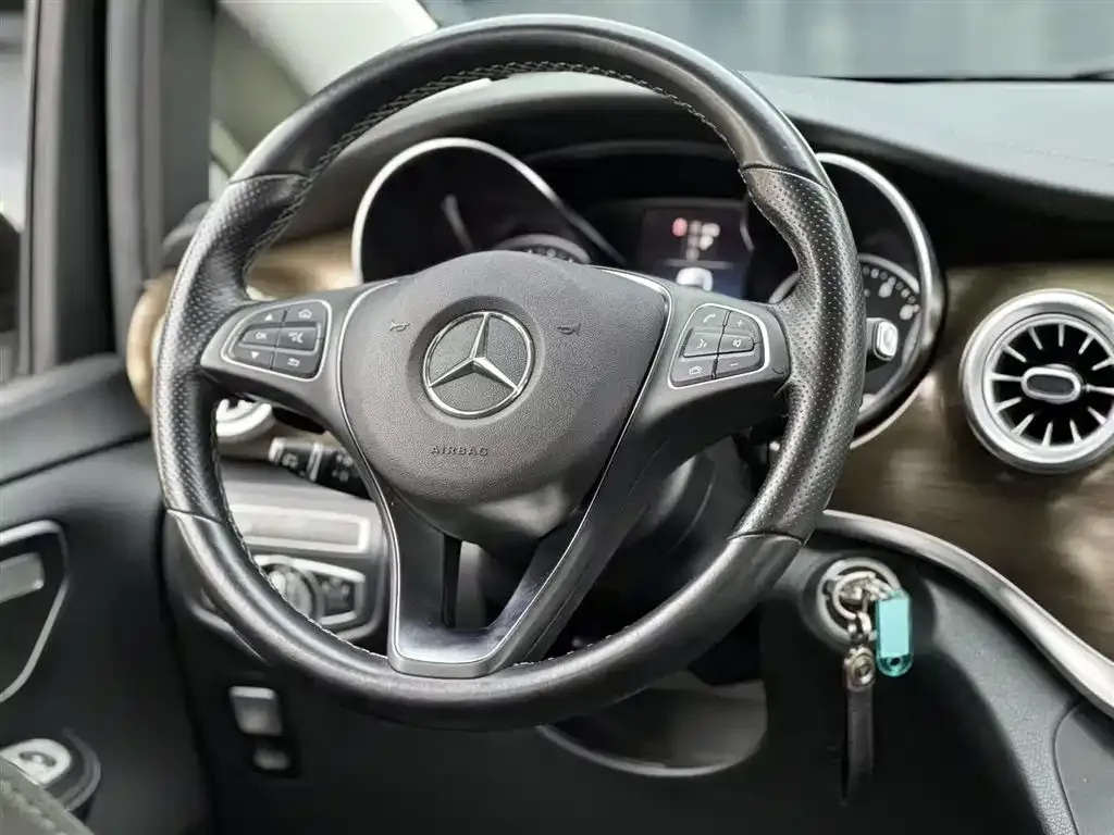 Mercedes-Benz V-Class 2021 из CN, фото 6