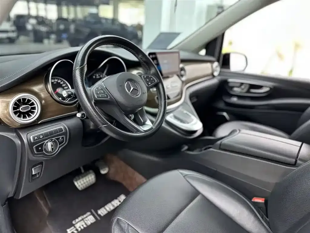 Mercedes-Benz V-Class 2021 из CN, фото 9