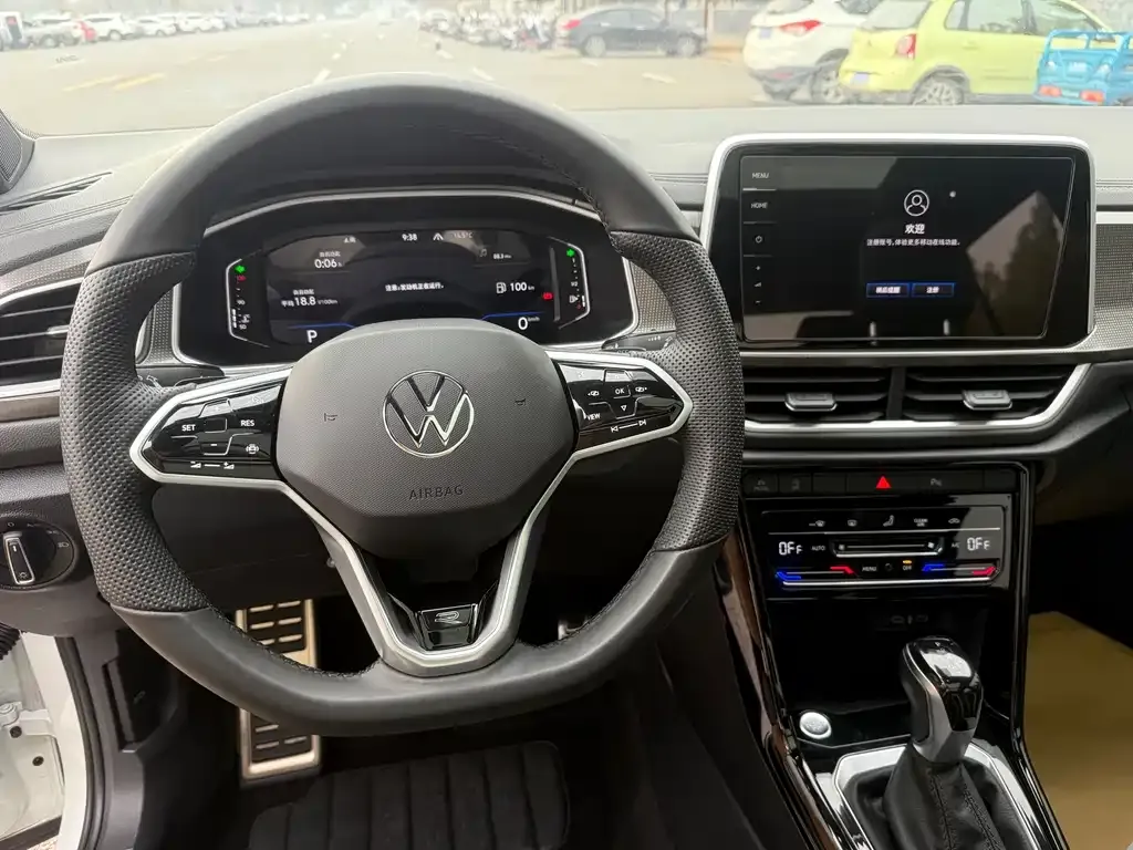 Volkswagen T-Roc 2023 из CN, фото 10