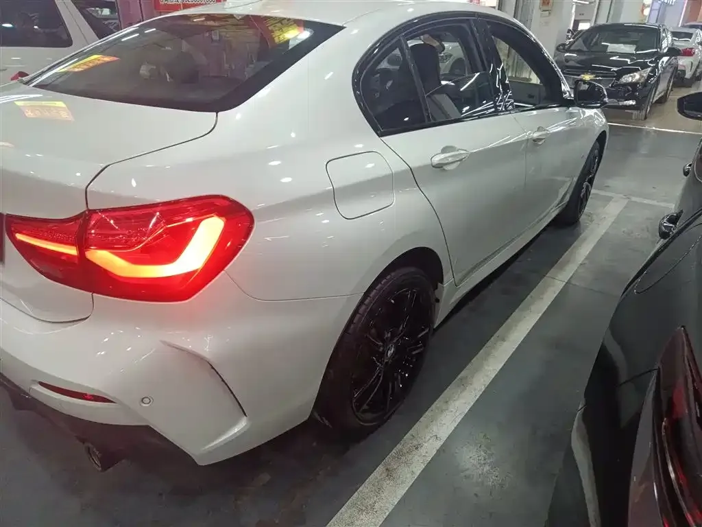 BMW 1 Series 2021 из CN, фото 8