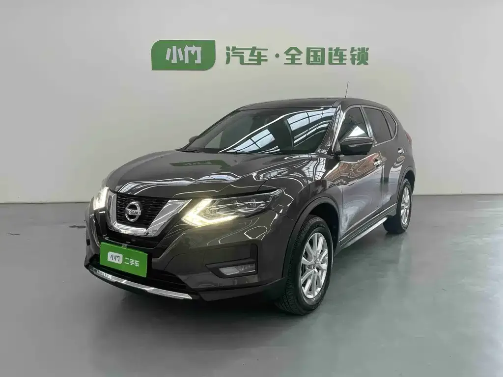 Nissan X-Trail — фото 1