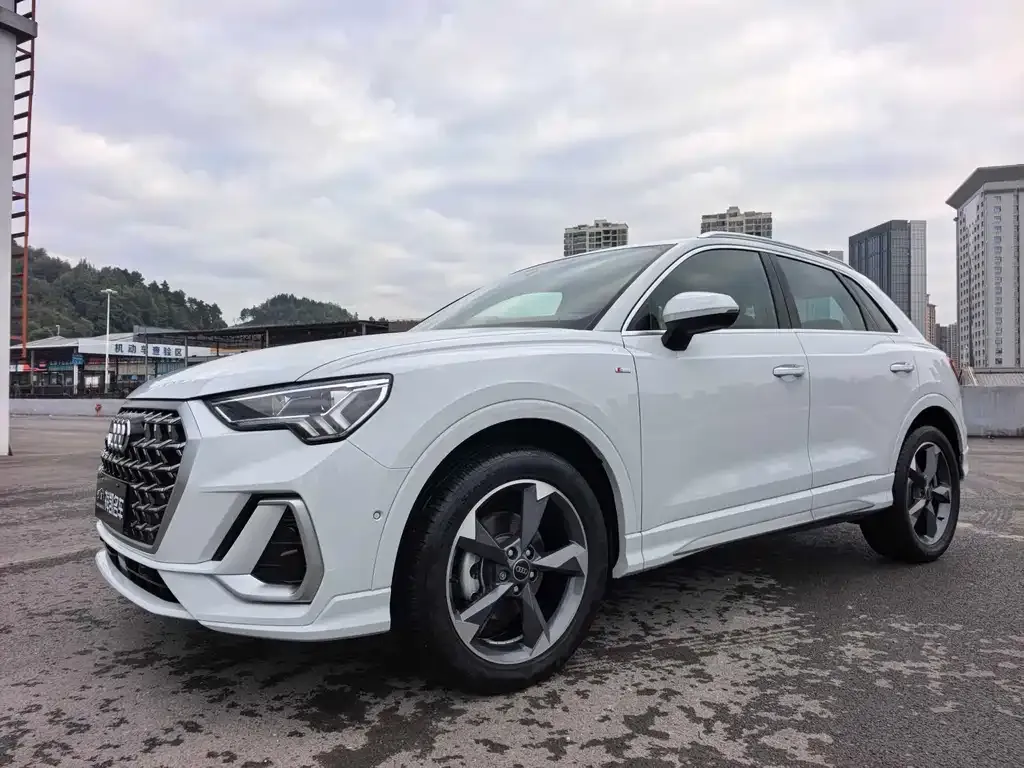 Audi Q3 2024 из CN, фото 1