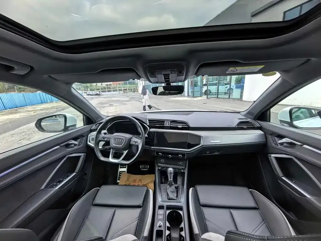Audi Q3 2024 из CN, фото 5