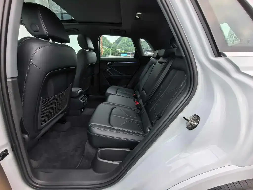 Audi Q3 2024 из CN, фото 6