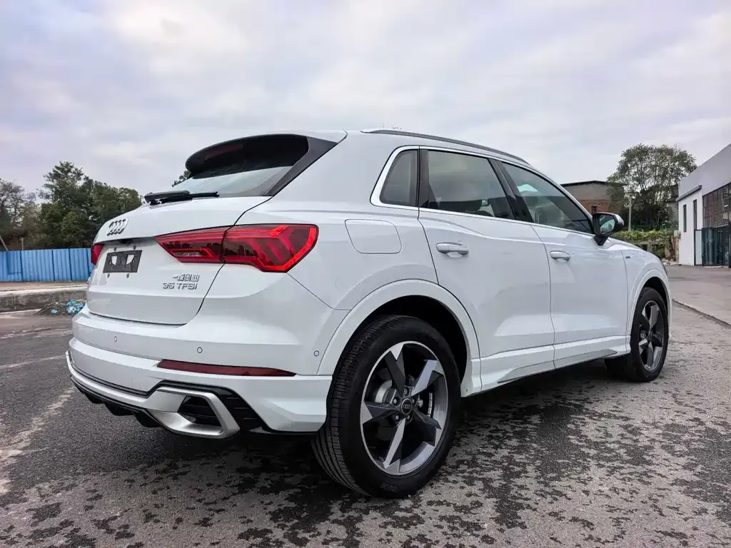 Audi Q3 2024 из CN, фото 7