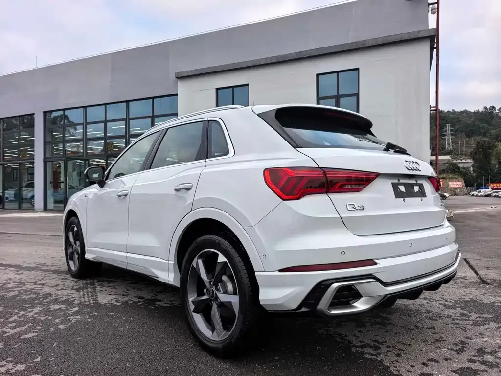Audi Q3 2024 из CN, фото 9