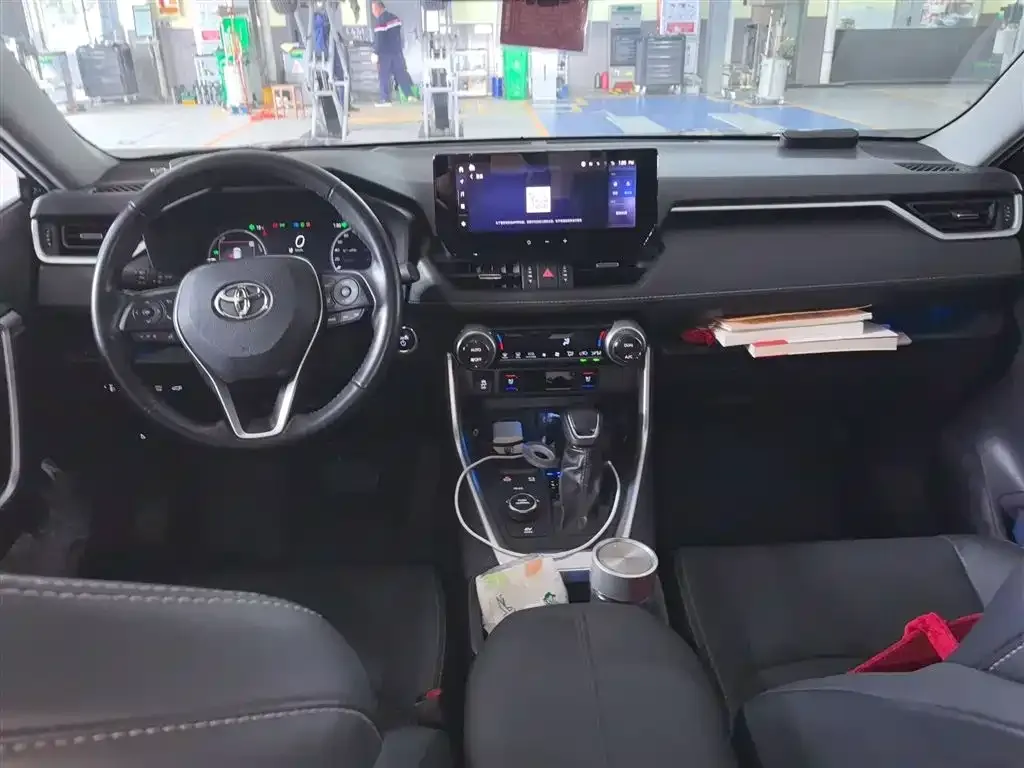 Toyota Wildlander 2023 из CN, фото 10