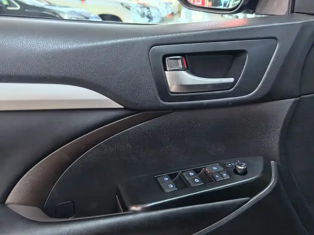 Toyota Highlander 2021 из CN, фото 10