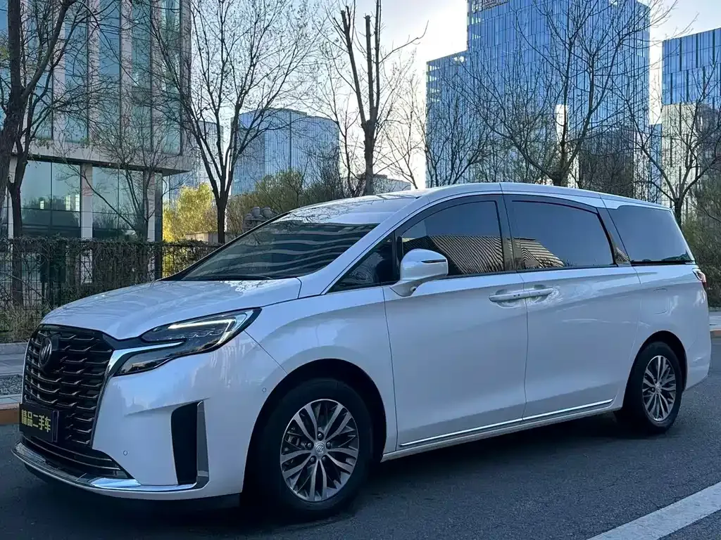 Buick GL8 2023 из CN, фото 3