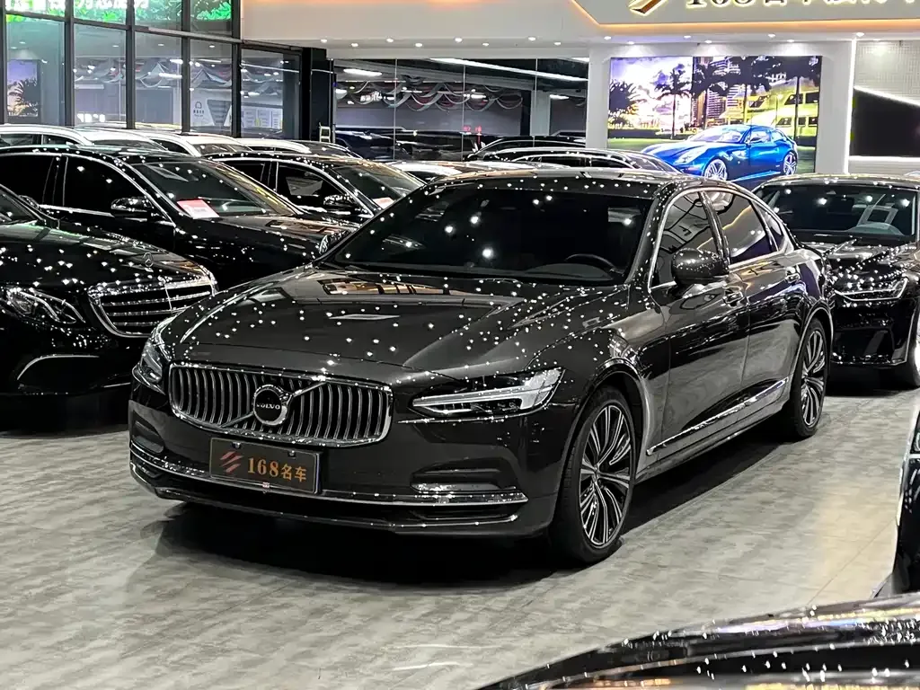 Volvo S90 2024 из CN, фото 1