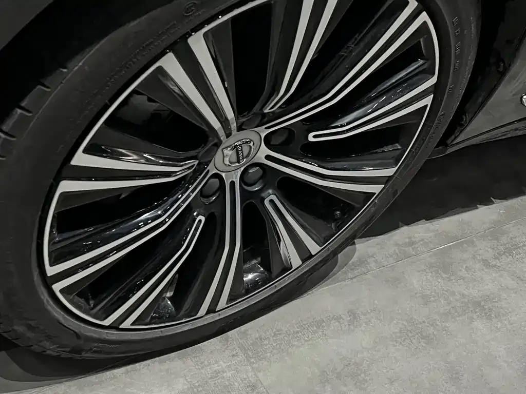 Volvo S90 2024 из CN, фото 5