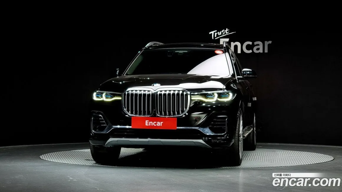 BMW X7 — фото 3