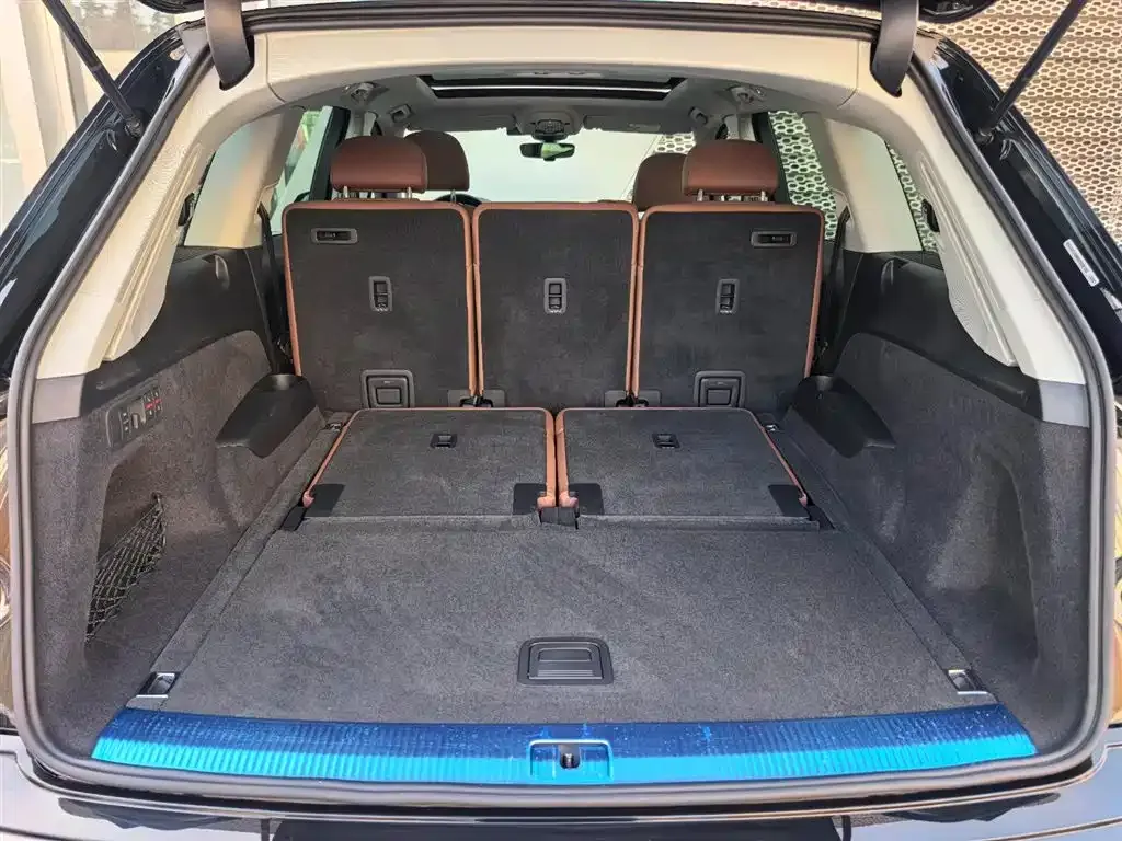 Audi Q7 2024 из CN, фото 10