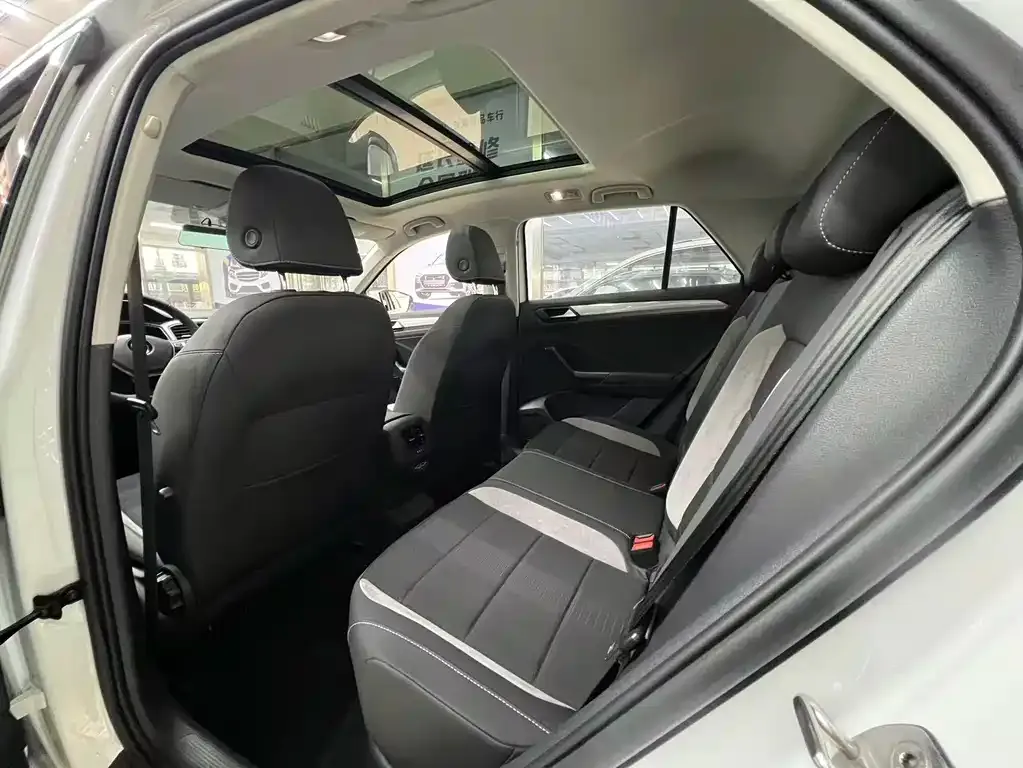 Volkswagen T-Roc 2021 из CN, фото 7