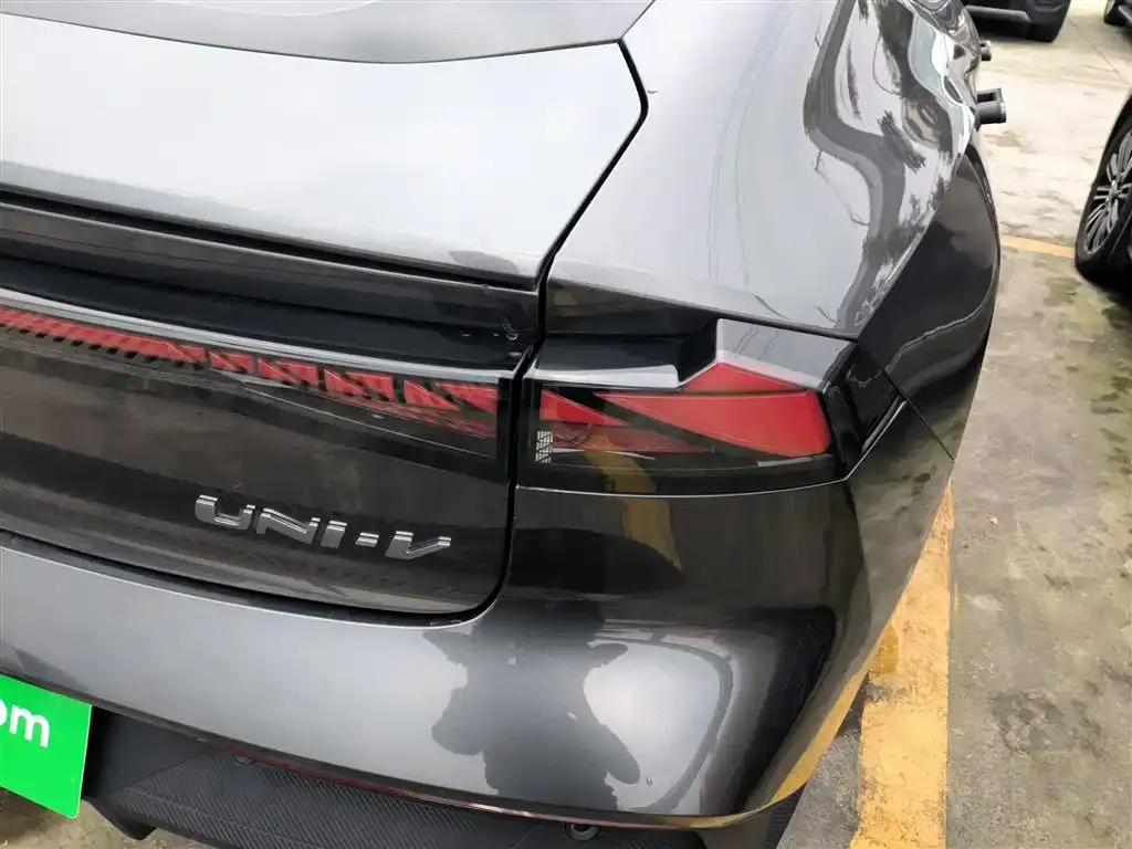 Changan UNI-V 2023 из CN, фото 8