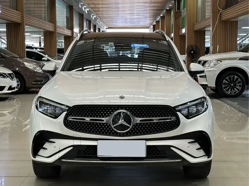 Mercedes-Benz GLC 2023 из CN, фото 2