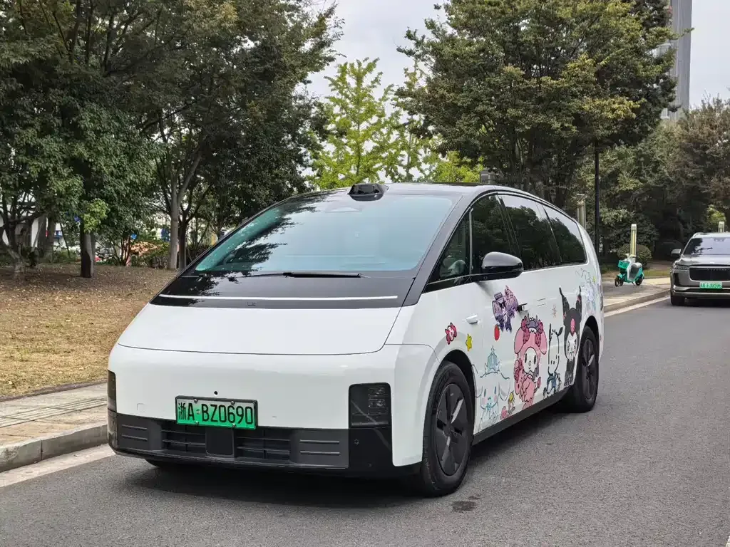 Li Auto MEGA 2024 из CN, фото 1