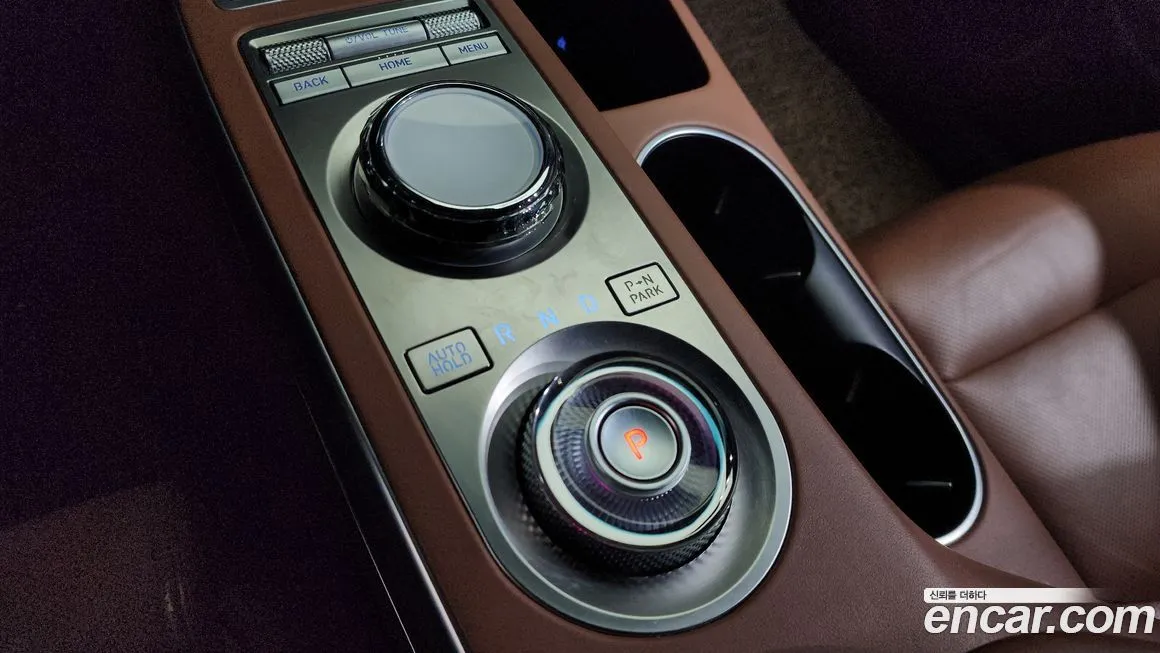 Genesis GV70 — фото 9