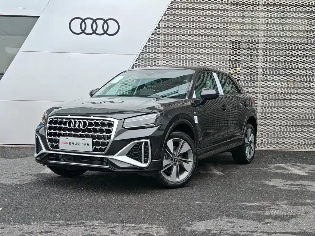 Audi Q2L 2025 из CN, фото 1