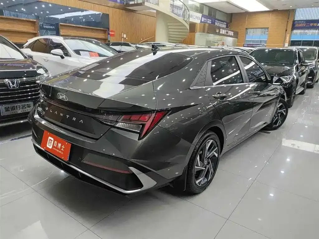 Hyundai Elantra 2025 из CN, фото 2