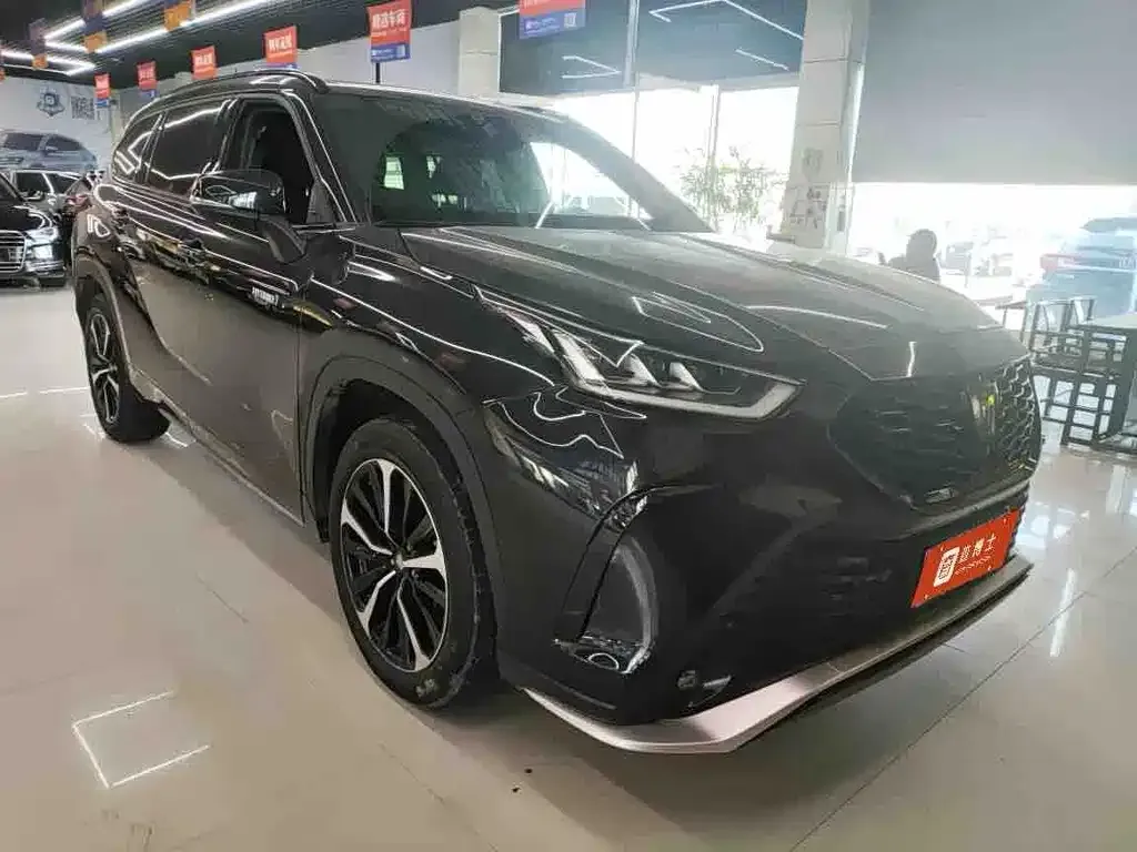 Toyota Crown Kluger 2023 из CN, фото 2