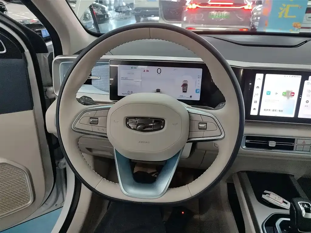 Geely Icon — фото 3