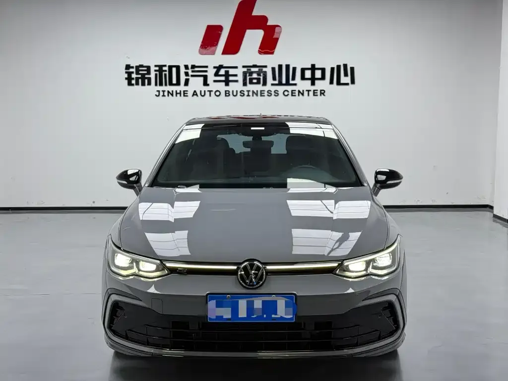 Volkswagen Golf 2023 из CN, фото 2