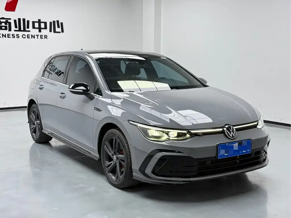 Volkswagen Golf 2023 из CN, фото 3