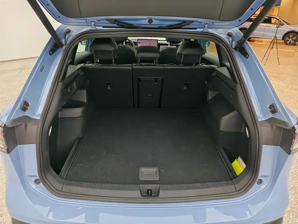 Volkswagen Tiguan L 2024 из CN, фото 10