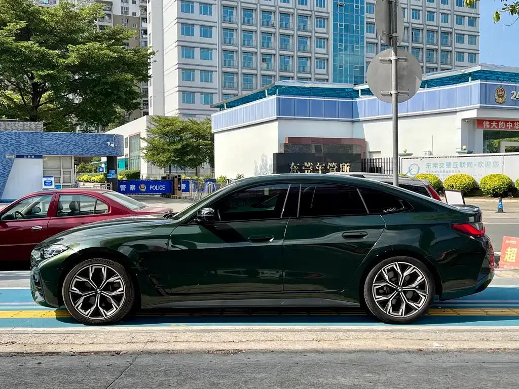 BMW 4 Series 2022 из CN, фото 3