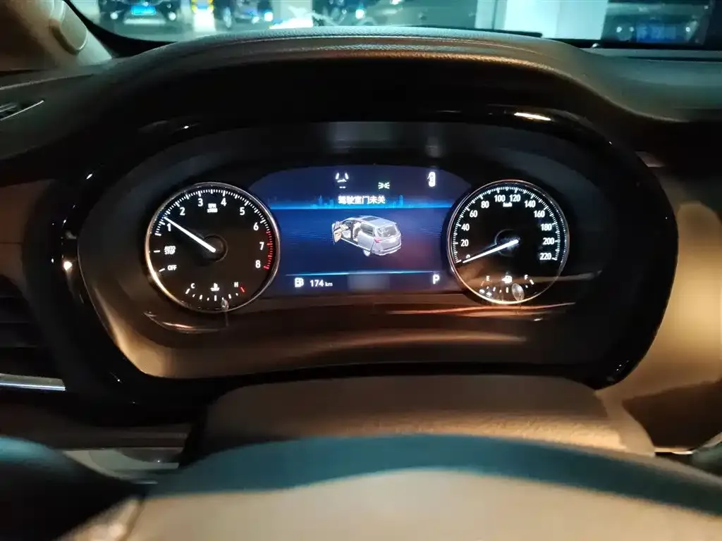 Buick GL8 2021 из CN, фото 4