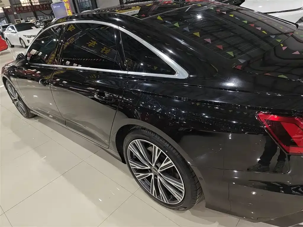 Audi A6L 2024 из CN, фото 5