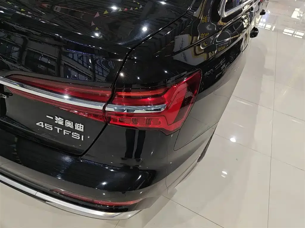 Audi A6L 2024 из CN, фото 8