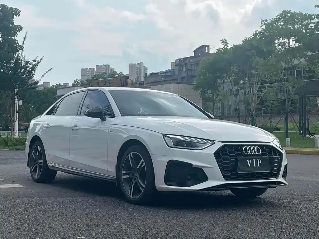 Audi A4L 2022 из CN, фото 3