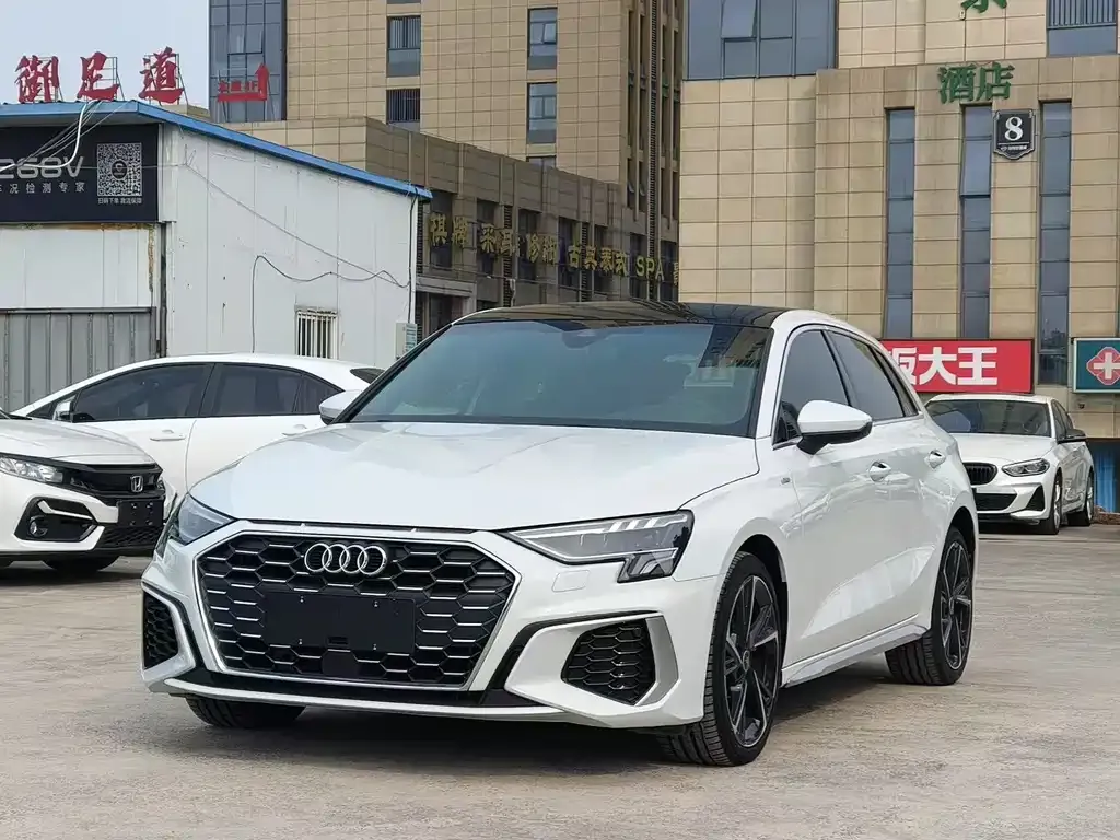 Audi A3 2022 из CN, фото 1