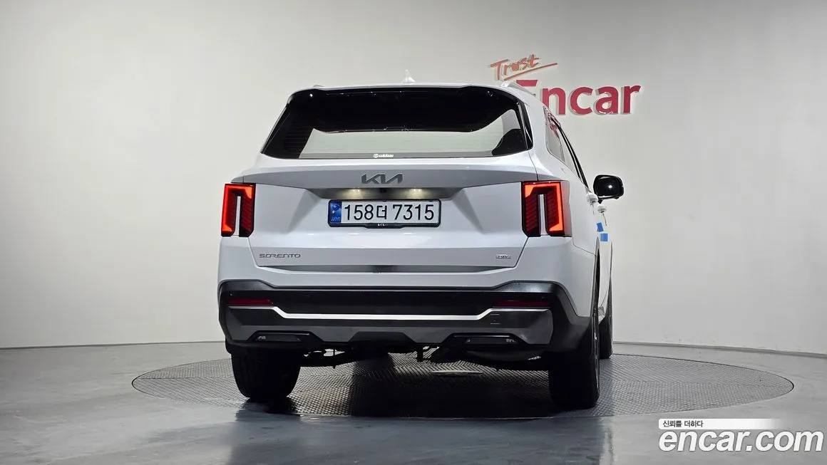 Kia Sorento — фото 4