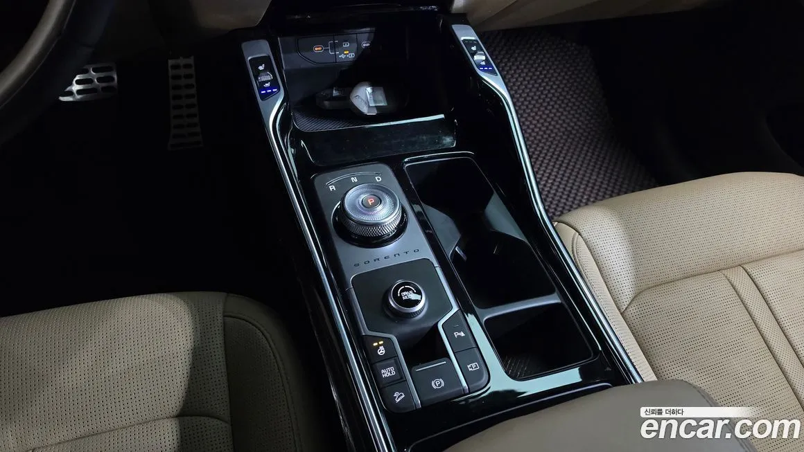 Kia Sorento — фото 9