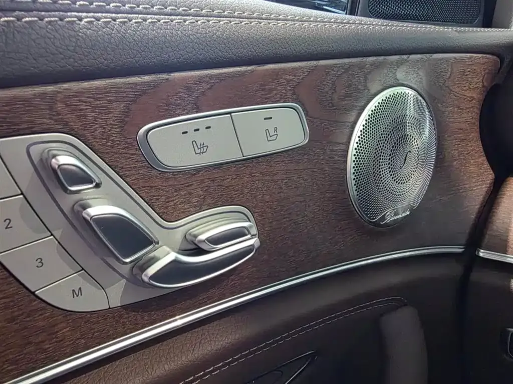 Mercedes-Benz E-Class 2023 из CN, фото 3