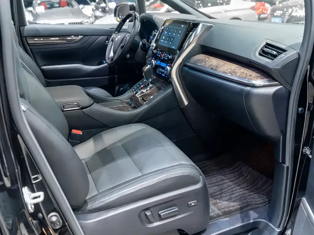 Toyota Alphard 2021 из CN, фото 9