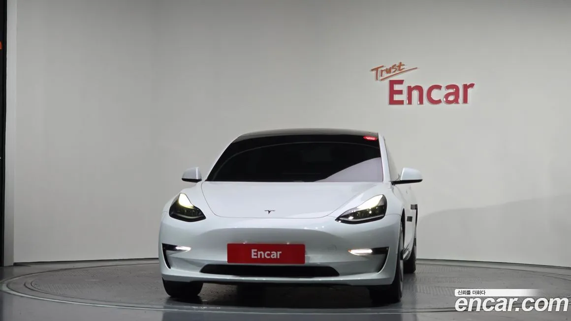Tesla Model 3 — фото 3