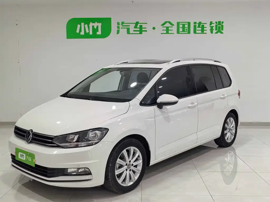 Volkswagen Touran 2021 из CN, фото 1
