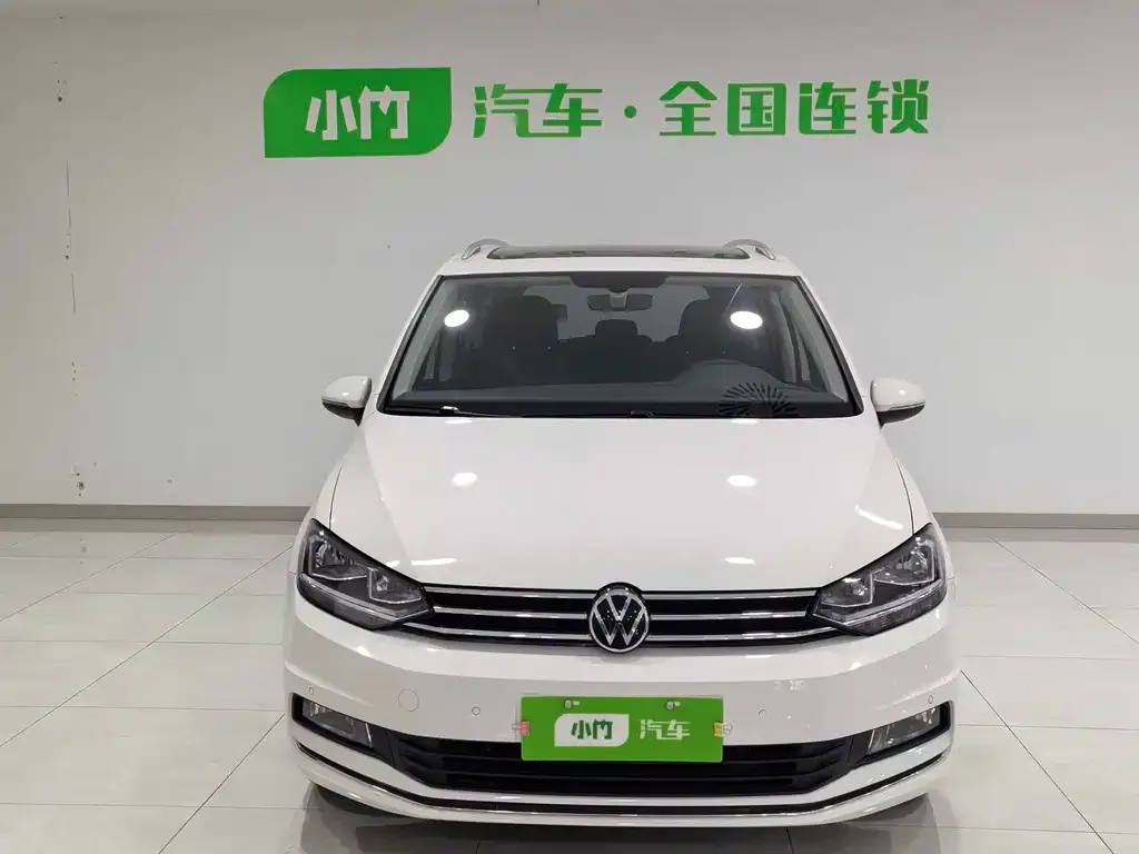 Volkswagen Touran 2021 из CN, фото 2