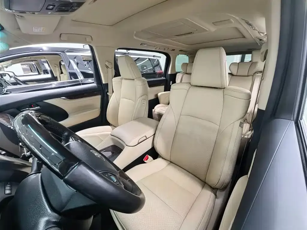 Toyota Alphard 2021 из CN, фото 7